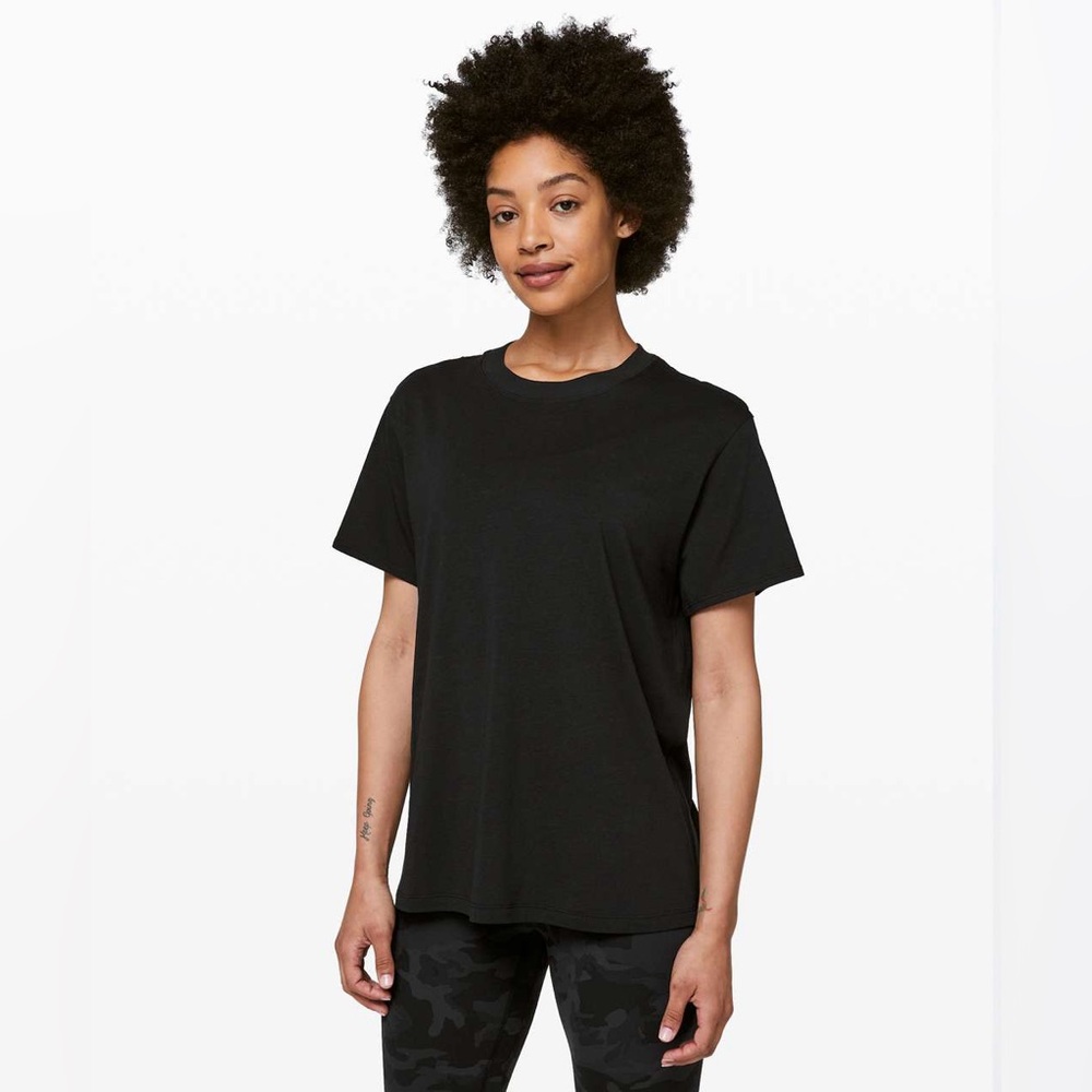 lululemon athletica Black Boyfriend Tee